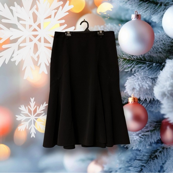 East 5th Black Skirt - Picture 14 of 14